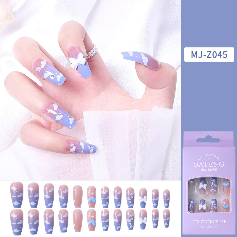 Z045 Press on Nail with Blue Heart Decorations